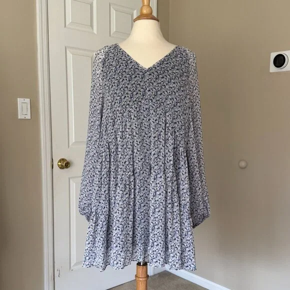 Blue Floral Flowy Minidress - Picture 3 of 3